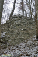 Mauerreste am Felsen der Unterburg