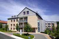 Au&szlig;enansicht des St.-Elisabeth-Krankenhauses