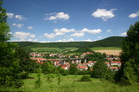Lengenfeld - Blick auf das Mitteldorf mit dem Viadukt