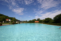 Das Schwimmbecken des Lengenfelder Freibades Das Schwimmbecken des Lengenfelder Freibades