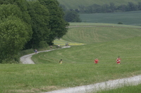 Die ersten Läufer erklimmen den Anstieg zum Keudelstein