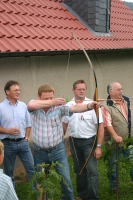 Benno Hagemann beim Bogenschießen