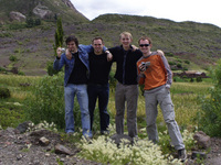 Gruppenfoto in der Landschaft