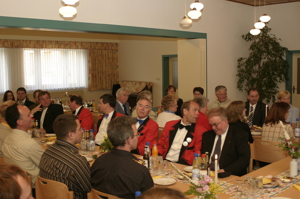 Gedeckte Tafel im Pfarrheim - Karnevalsverein