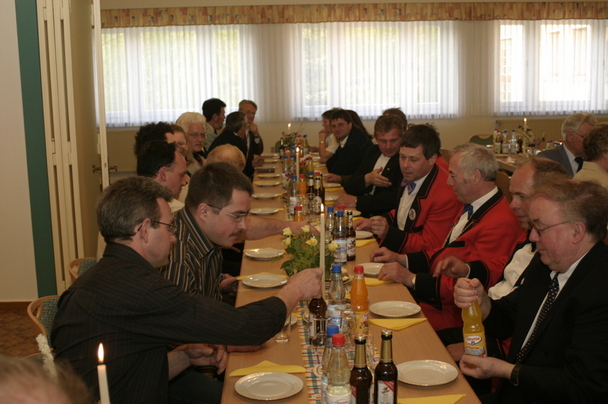 Gedeckte Tafel im Pfarrheim - Karnevalsverein