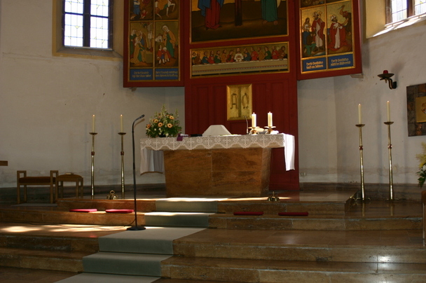 Der Altar am Tag der Amtseinführung