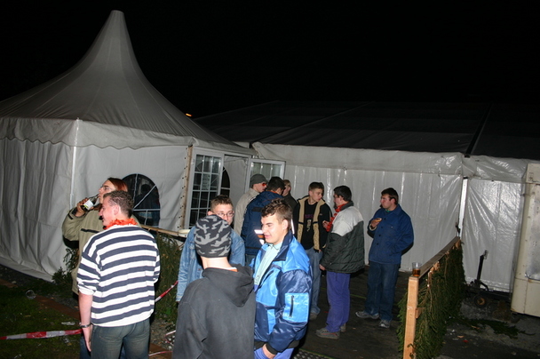 2006-10-21 - Samstag - Holen u. Aufstellen der Kirmestanne