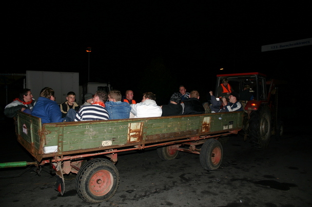 2006-10-21 - Samstag - Holen u. Aufstellen der Kirmestanne