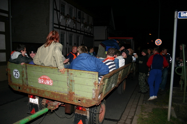 2006-10-21 - Samstag - Holen u. Aufstellen der Kirmestanne
