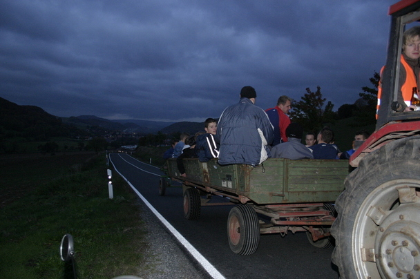 2006-10-21 - Samstag - Holen u. Aufstellen der Kirmestanne