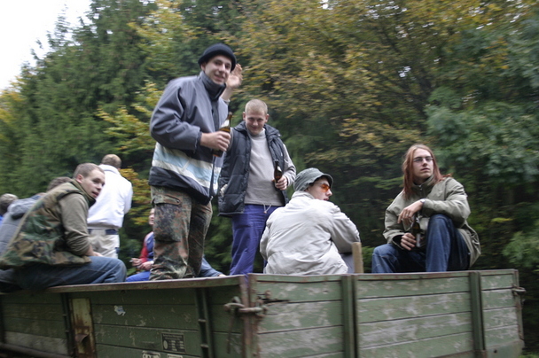 2006-10-21 - Samstag - Holen u. Aufstellen der Kirmestanne