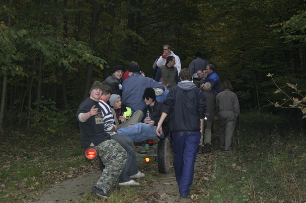 2006-10-21 - Samstag - Holen u. Aufstellen der Kirmestanne