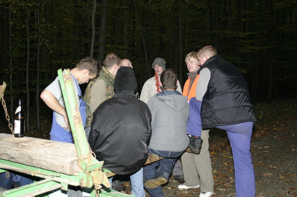2006-10-21 - Samstag - Holen u. Aufstellen der Kirmestanne