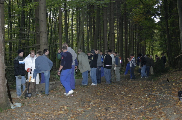 2006-10-21 - Samstag - Holen u. Aufstellen der Kirmestanne