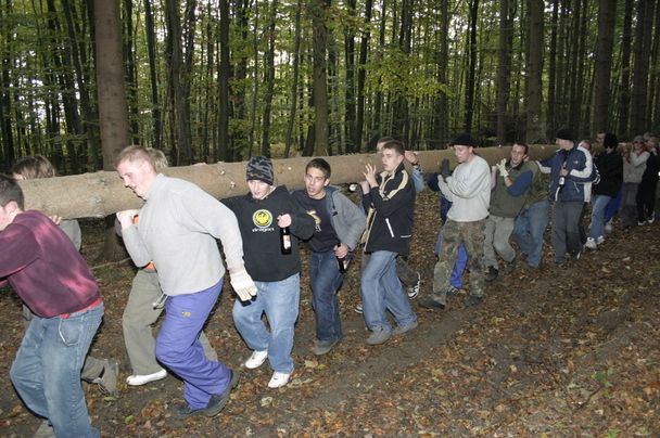 2006-10-21 - Samstag - Holen u. Aufstellen der Kirmestanne