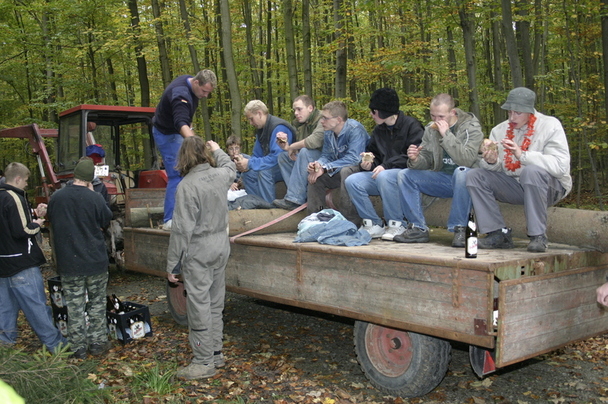 2006-10-21 - Samstag - Holen u. Aufstellen der Kirmestanne