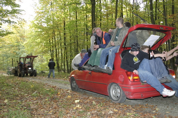 2006-10-21 - Samstag - Holen u. Aufstellen der Kirmestanne