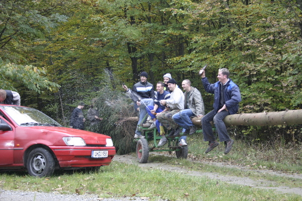 2006-10-21 - Samstag - Holen u. Aufstellen der Kirmestanne