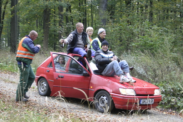 2006-10-21 - Samstag - Holen u. Aufstellen der Kirmestanne
