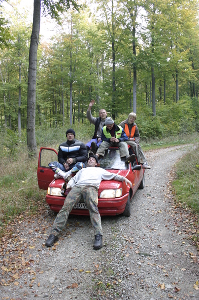 2006-10-21 - Samstag - Holen u. Aufstellen der Kirmestanne