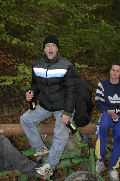 2006-10-21 - Samstag - Holen u. Aufstellen der Kirmestanne