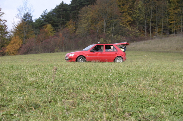 2006-10-21 - Samstag - Holen u. Aufstellen der Kirmestanne