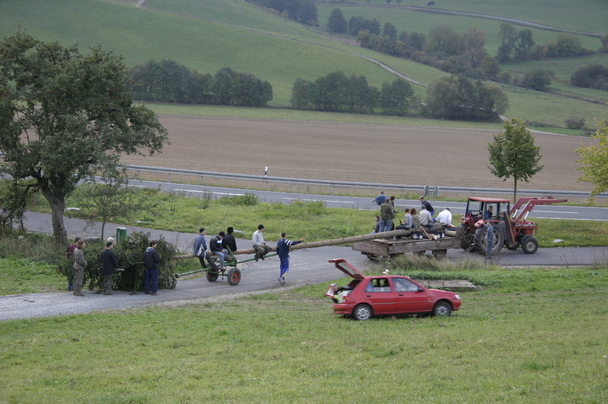 2006-10-21 - Samstag - Holen u. Aufstellen der Kirmestanne