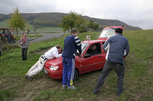 2006-10-21 - Samstag - Holen u. Aufstellen der Kirmestanne
