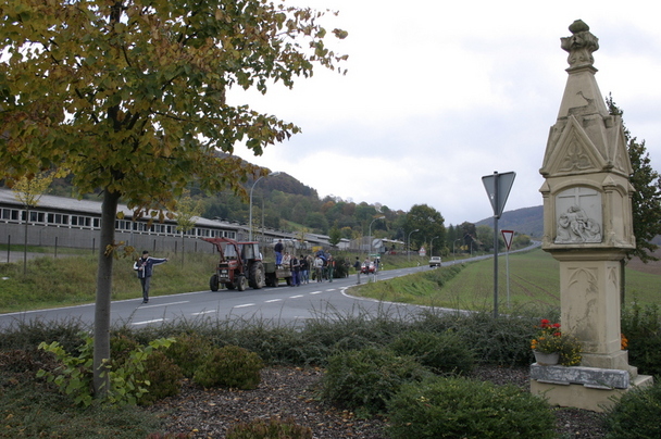 2006-10-21 - Samstag - Holen u. Aufstellen der Kirmestanne