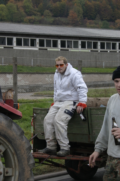 2006-10-21 - Samstag - Holen u. Aufstellen der Kirmestanne