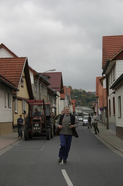 2006-10-21 - Samstag - Holen u. Aufstellen der Kirmestanne