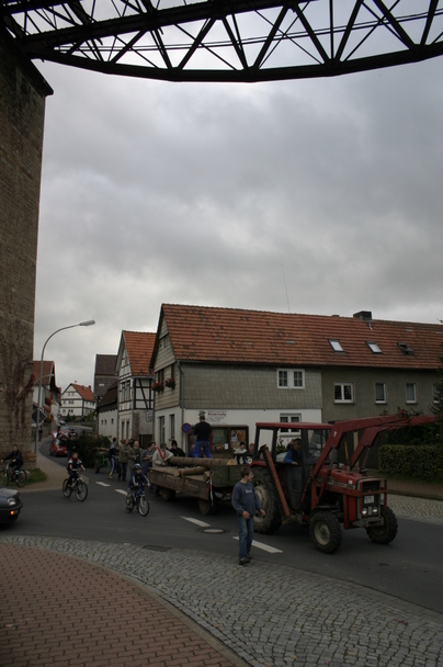 2006-10-21 - Samstag - Holen u. Aufstellen der Kirmestanne