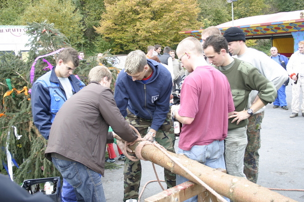 2006-10-21 - Samstag - Holen u. Aufstellen der Kirmestanne