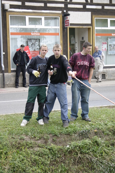 2006-10-21 - Samstag - Holen u. Aufstellen der Kirmestanne