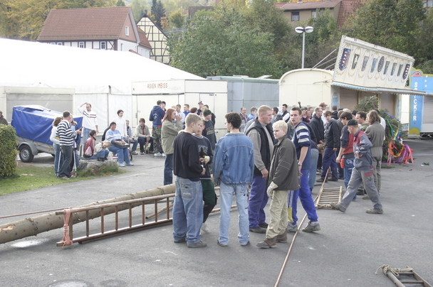 2006-10-21 - Samstag - Holen u. Aufstellen der Kirmestanne