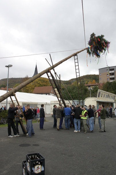 2006-10-21 - Samstag - Holen u. Aufstellen der Kirmestanne
