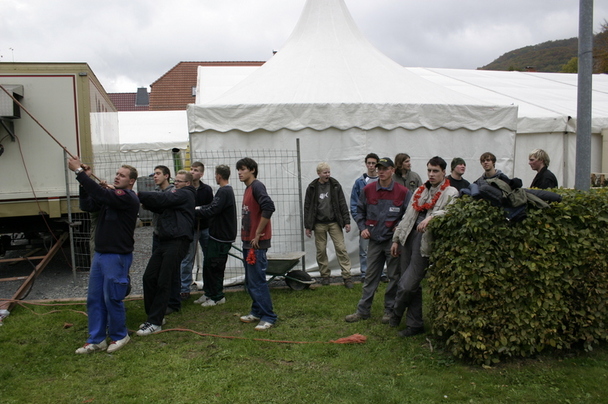 2006-10-21 - Samstag - Holen u. Aufstellen der Kirmestanne
