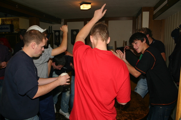 2006-10-20 - Freitag - Antrinken der Kirmes