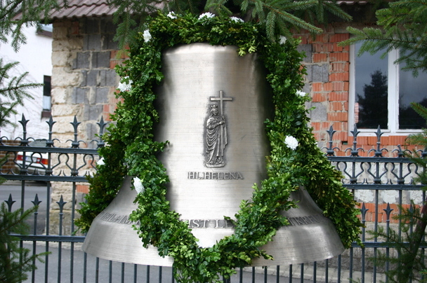 Die Glocke "Hl. Helena"