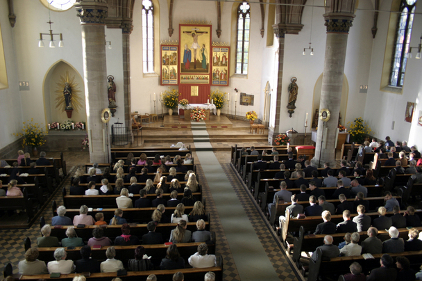 2006-10-22 - Sonntag - Kirmeshochamt mit Kranzniederlegung