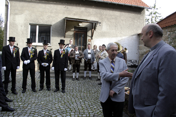 2006-10-22 - Sonntag - Aufspielen mit Pfarrer und Bürgermeister