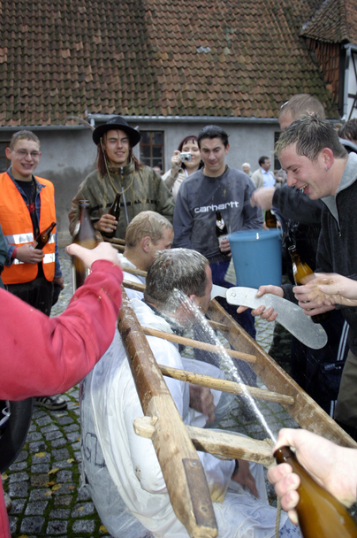 2006-10-23 - Montag - Rasieren auf dem Anger