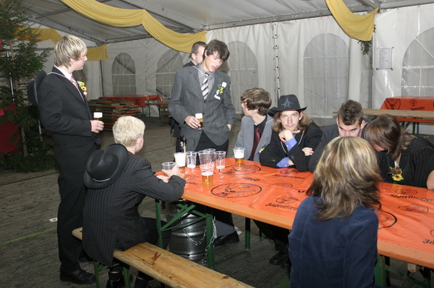 2006-10-23 - Montag - Festessen im Zelt