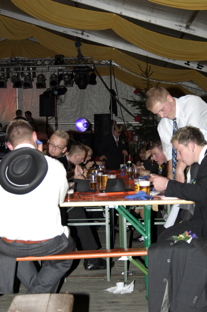2006-10-23 - Montag - Festessen im Zelt