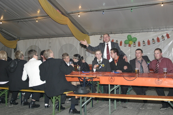 2006-10-23 - Montag - Festessen im Zelt
