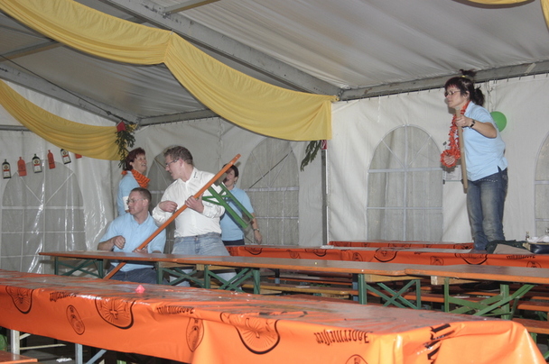 2006-10-23 - Montag - Festessen im Zelt