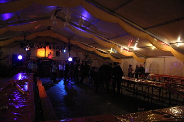 2006-10-23 - Montag - Festessen im Zelt