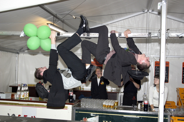 2006-10-23 - Montag - Festessen im Zelt