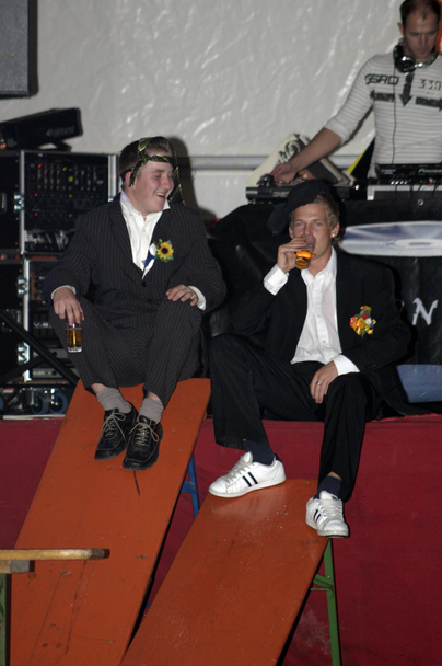 2006-10-23 - Montag - Festessen im Zelt