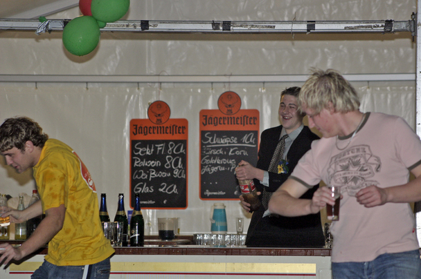 2006-10-23 - Montag - Festessen im Zelt